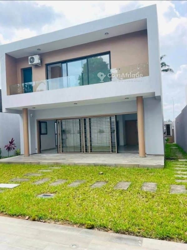 Location villa duplex 6 pièces + piscine - 2plateaux