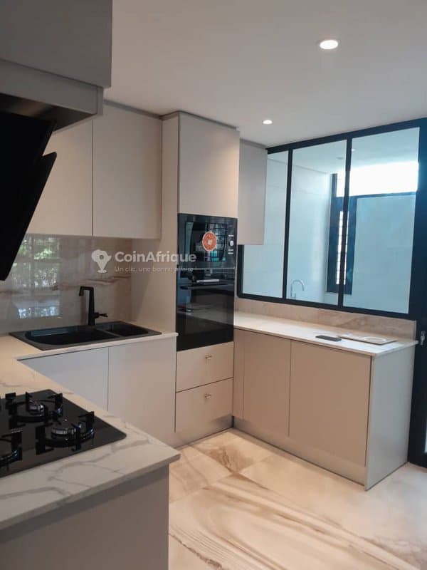 location appartement de standing 5 pièces - cocody riviera golf les jardins — photo 2