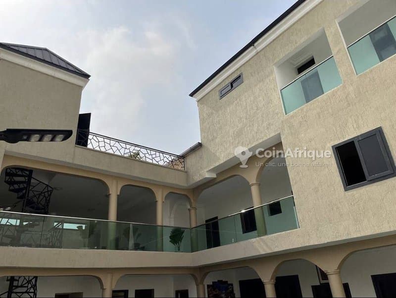 Vente villa tiplex 9 pièces à cocody — photo 3