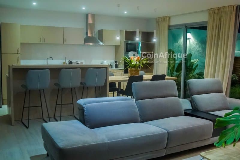 Location villas triplex meublée de 5 pièces - marcory résidentiel avec piscine — photo 3
