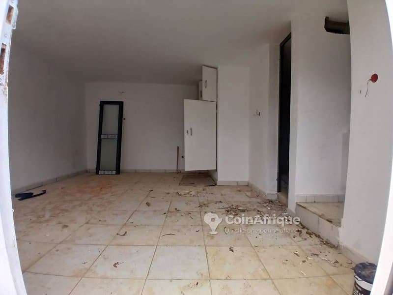 Location studio à cocody riviera palmeraie saint viateur nouvelle constructions derrière la cité sipim4 aurez de chaussée visite 5000f loyer 1. 85 mille x5 loyer 2. — photo 4