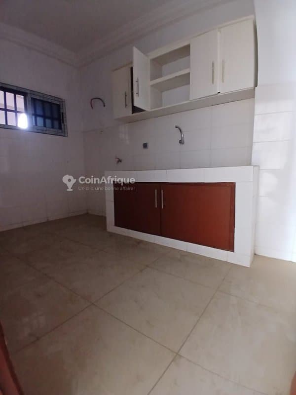 Location appartement 4 pièces à Cocody angré nouveau chu djorogobiité 1 au 2er — photo 4