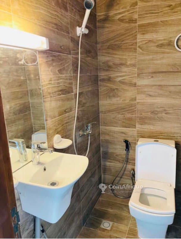 location appartements 3 pièces - marcory — photo 2