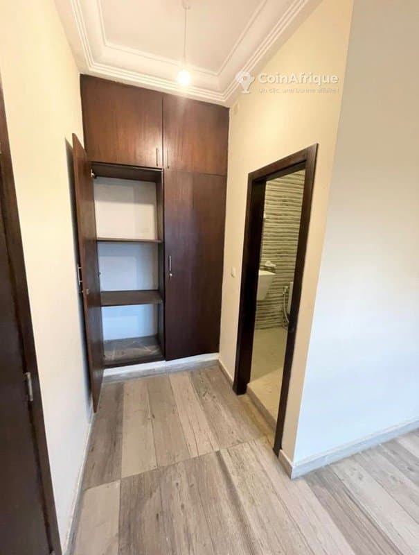 location appartements 3 pièces - marcory — photo 3