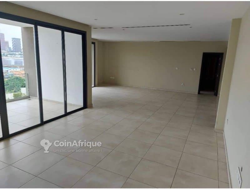 location appartements 3 pièces - cocody danga — photo 5