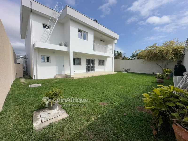 Location villas 05 pièces - Cocody Riviera golf beverly hills — photo 2