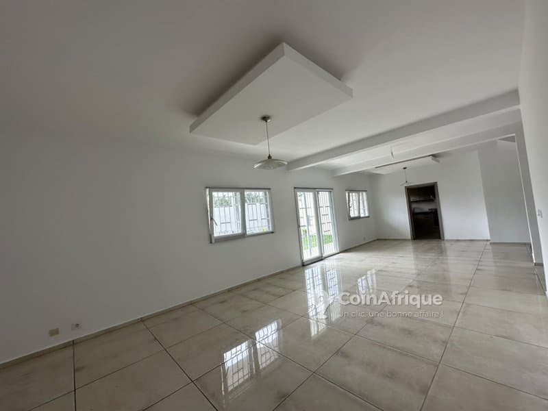 Location villas 05 pièces - Cocody Riviera golf beverly hills — photo 3