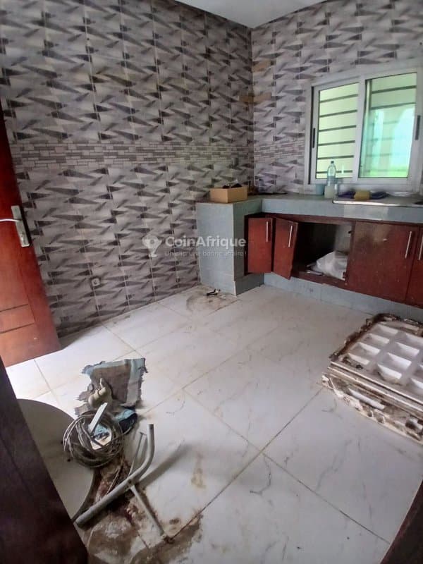Vente villa 4 pièces à Cocody angré nouveau chu — photo 2