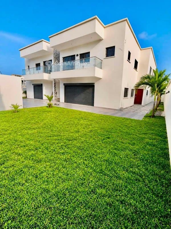 Location villa duplex 7 pieces à Cocody Rivera faya jule vene — photo 2