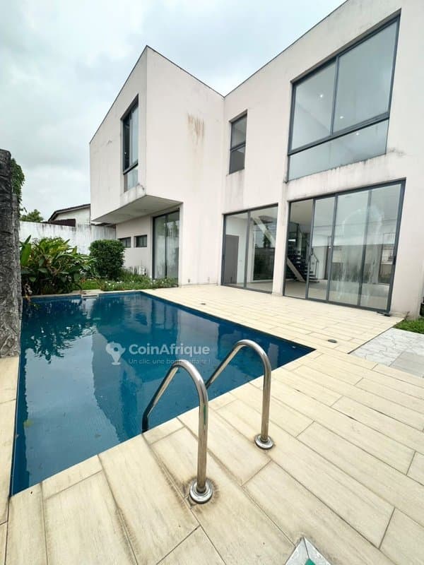 Location villa à la Riviera 4 cité synacascie