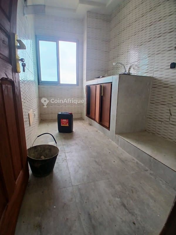 Location appartement 3 pièces Cocody angrè nouveau chu — photo 3