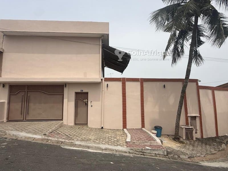 Vente villa 5 pièces – 2 Plateaux 7ᵉ Tranche