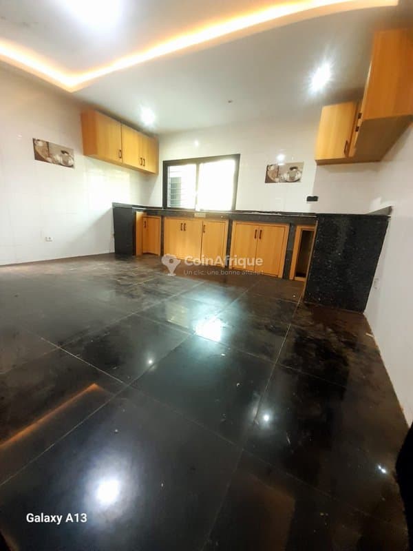 Location villa duplex 5 pièces à Cocody-angré 8ème teanche — photo 3