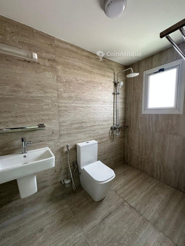Location 8 appartements haut standing 4 pièces - — photo 3