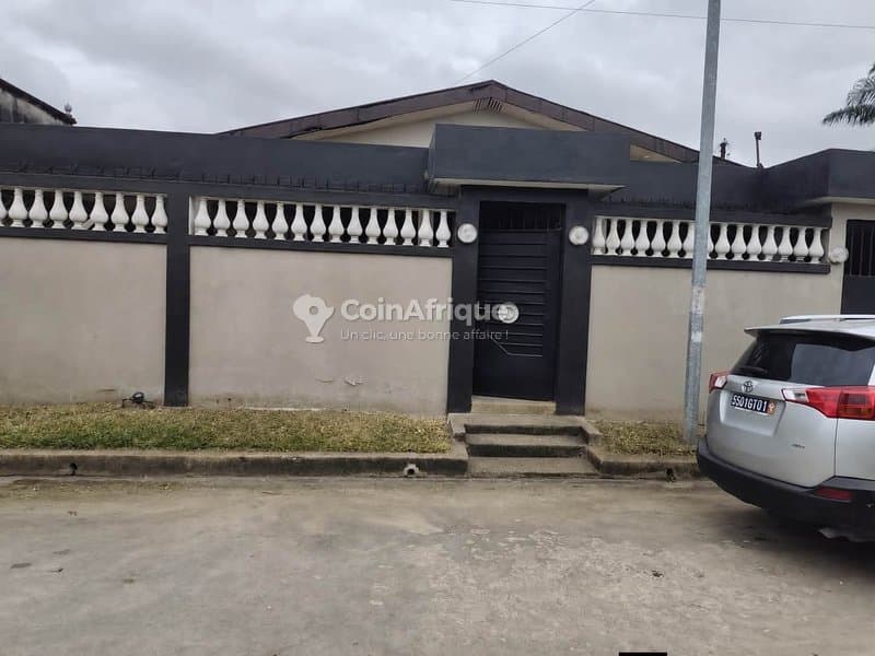 Vente villa basse 4 pièces à Angré 8 ème Tranche