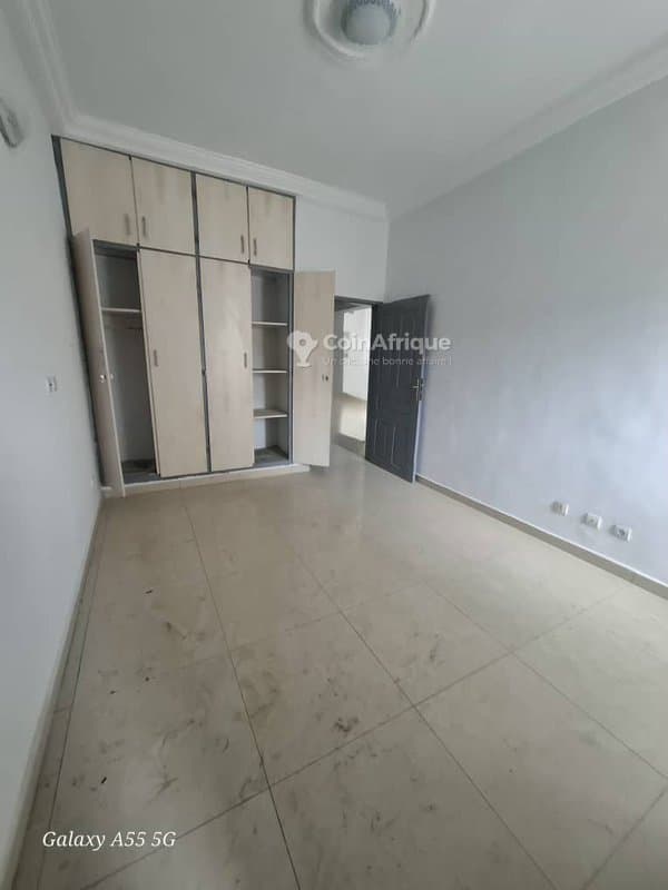 Location appartement 3 pièces à Angre 8è tranche — photo 4