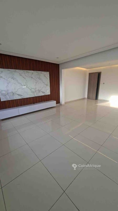 Location appartements 5 pièces - Cocody rivera golf — photo 2