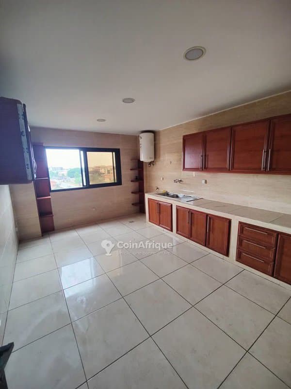 Location appartement 4 pièces à Riviera 4 M'badon — photo 4