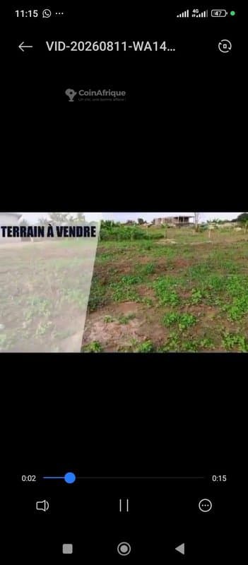 Terrain 1000 M2 morcelable 500 M2 à bonoua château
