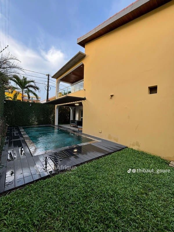 Location villa duplex meublé 5 pièces avec piscine à Cocody-angré 8ème tranche — photo 5