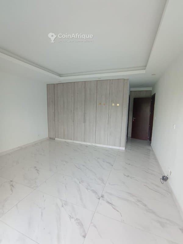 location appartement de standing 4 pièces + dépendance - cocody lycée mermoz — photo 2