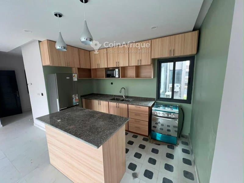 Location appartement 4 pièces à cocody rivera palmeraie non loin de quik market au 2ème et 3ème étage — photo 2