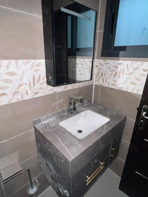 Location appartement 4 pièces à cocody rivera palmeraie non loin de quik market au 2ème et 3ème étage — photo 5