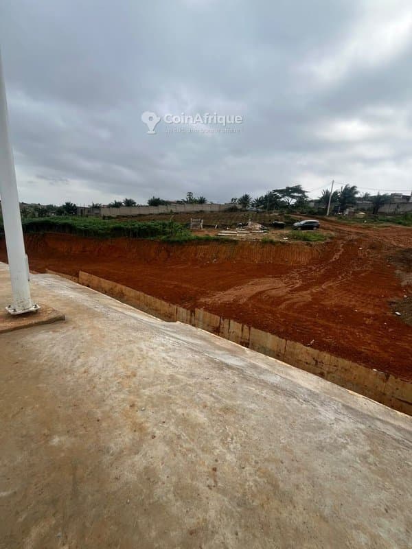 Terrain 400m² - bingerville en bordure de la nouvelle voie — photo 2