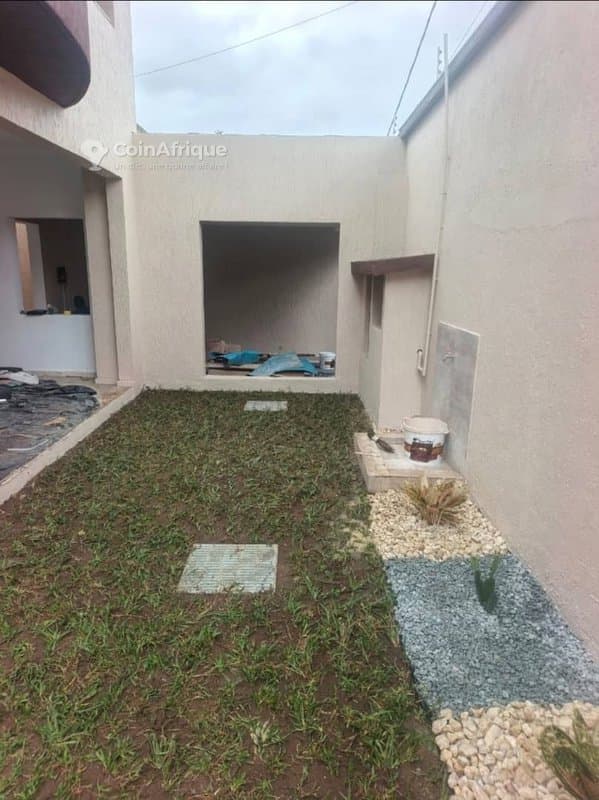 Location villa 5 pièces 2 Plateaux Vallon — photo 2