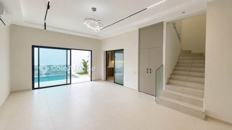 Vente villas 5 pièces - Riviera 4 m'badon résidentiel-- cocody — photo 2