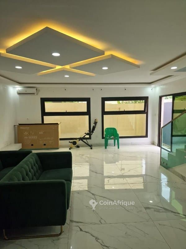 Location villa duplex 5pièces - Angré djorgobité I — photo 2