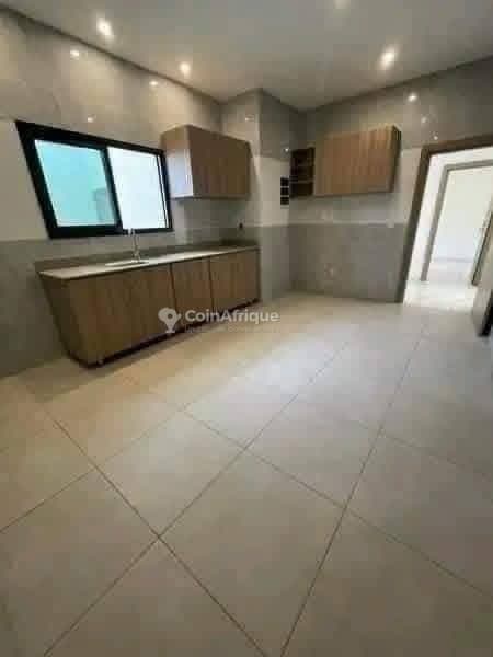 Location appartements 3 pièces rivera 3 triangle avec ascenseur- cocody — photo 2