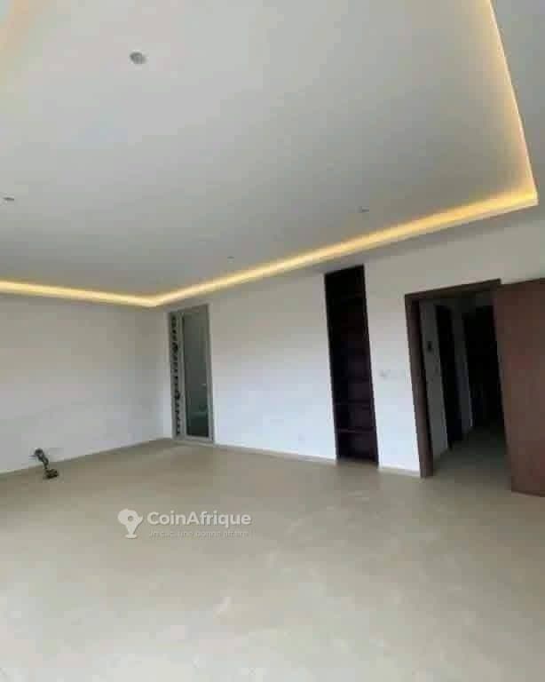 Location appartements 3 pièces rivera 3 triangle avec ascenseur- cocody — photo 3