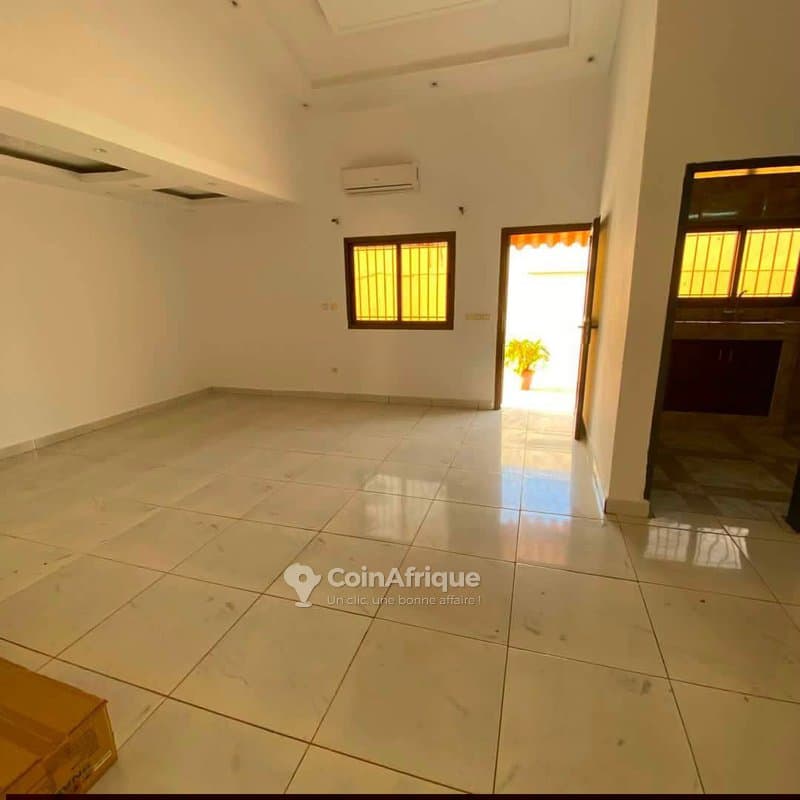 Location villa duplex 4 pièces - Cocody Riviera — photo 2