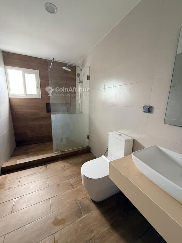 Location appartement -,Mermoz — photo 4
