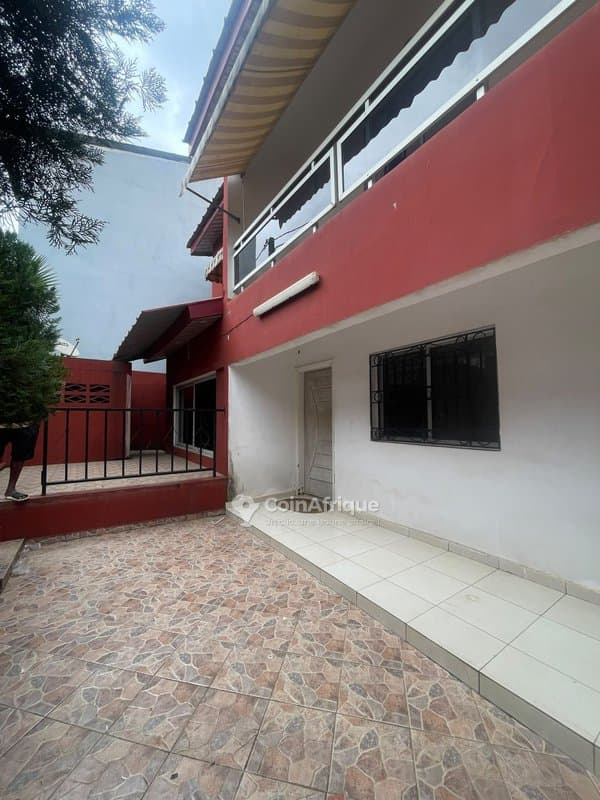 Location villa duplex 5 pièces | Cocody centre sofitel Cocody centre — photo 2