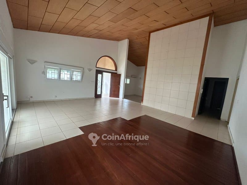 Location villa avec grand jardin à Cocody riviera 3 — photo 3