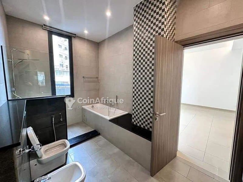 Location appartement 4 pièces à Cocody Danga — photo 5