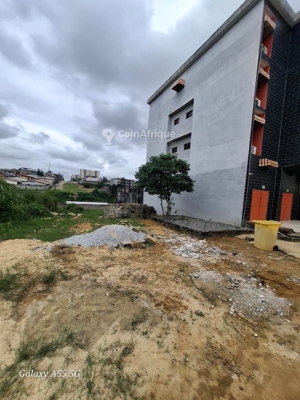Terrain 600 m2 ACD à Cocody-angré chu — photo 2