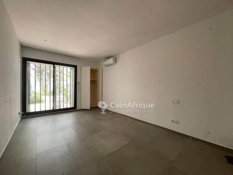 Location villa basse 5 pièces Cocody Riviera 3 — photo 3