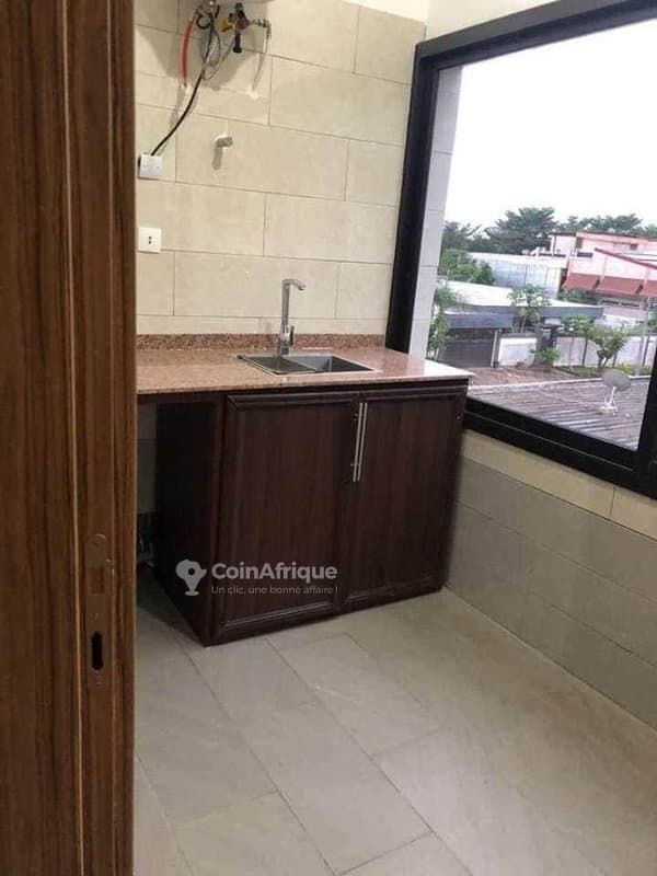 Location appartement 4 pièces deux Plateaux non loin de sococe — photo 2