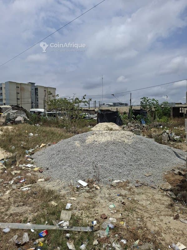 Terrain 500 m² à Cocody-Angré chu — photo 2