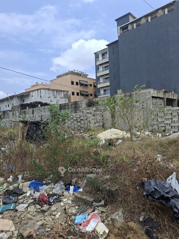 Terrain 500 m² à Cocody-Angré chu — photo 4