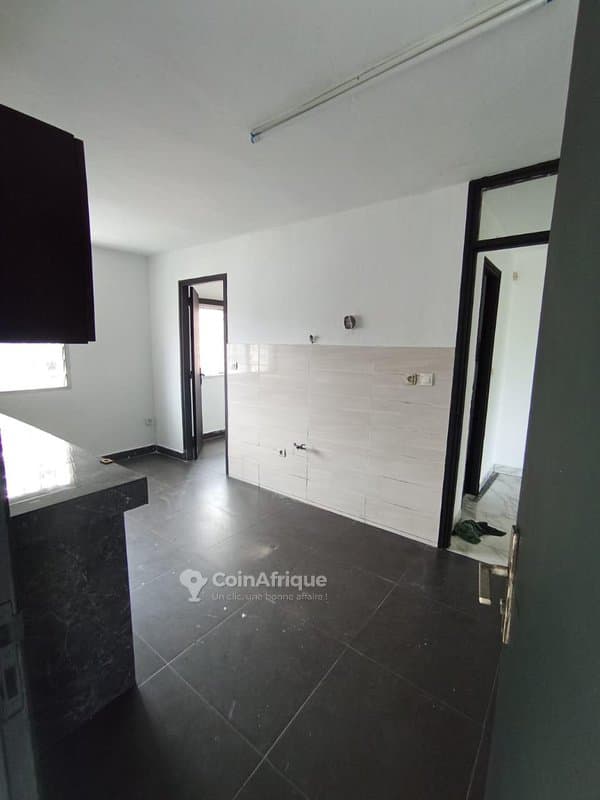 Location appartement de standing 4 pièces - Cocody 2 plateaux vallon claire fontaine — photo 4