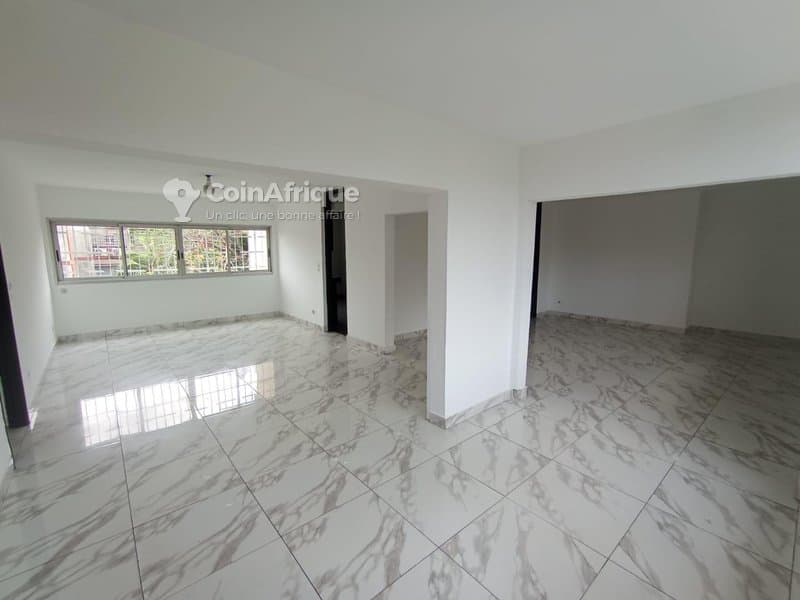 Location appartement standing 4 pièces - Cocody 2 plateaux vallon claire fontaine — photo 2