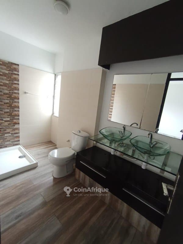 Location appartement standing 4 pièces - Cocody 2 plateaux vallon claire fontaine — photo 3