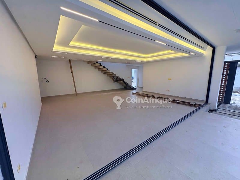 Location villas duplex 6 pièces - Cocody Riviera 3 pres des ecoles internationales — photo 3