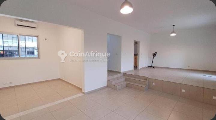 Location villa 5 pièces - Marcory résidentiel — photo 3