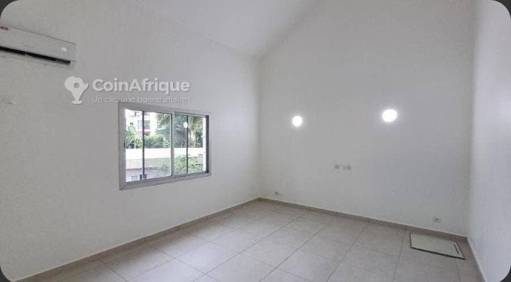 Location villa 5 pièces - Marcory résidentiel — photo 5