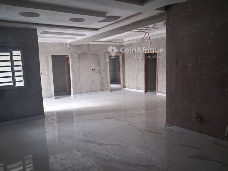 VENTE IMMEUBLE NEUF R+2 À COCODY-RIVIERA PALMÉRAIE — photo 3